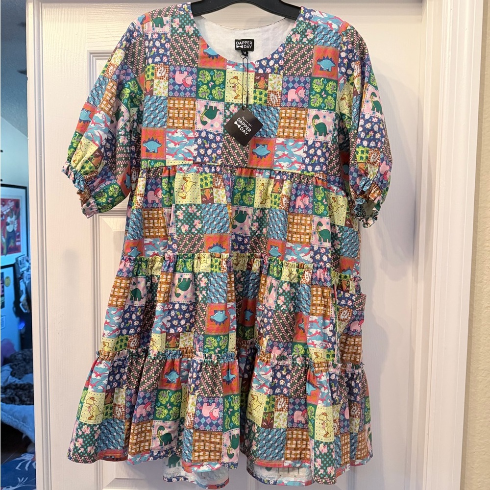 DISNEY DAPPER DAY DRESS (SIZE M & NWT)
